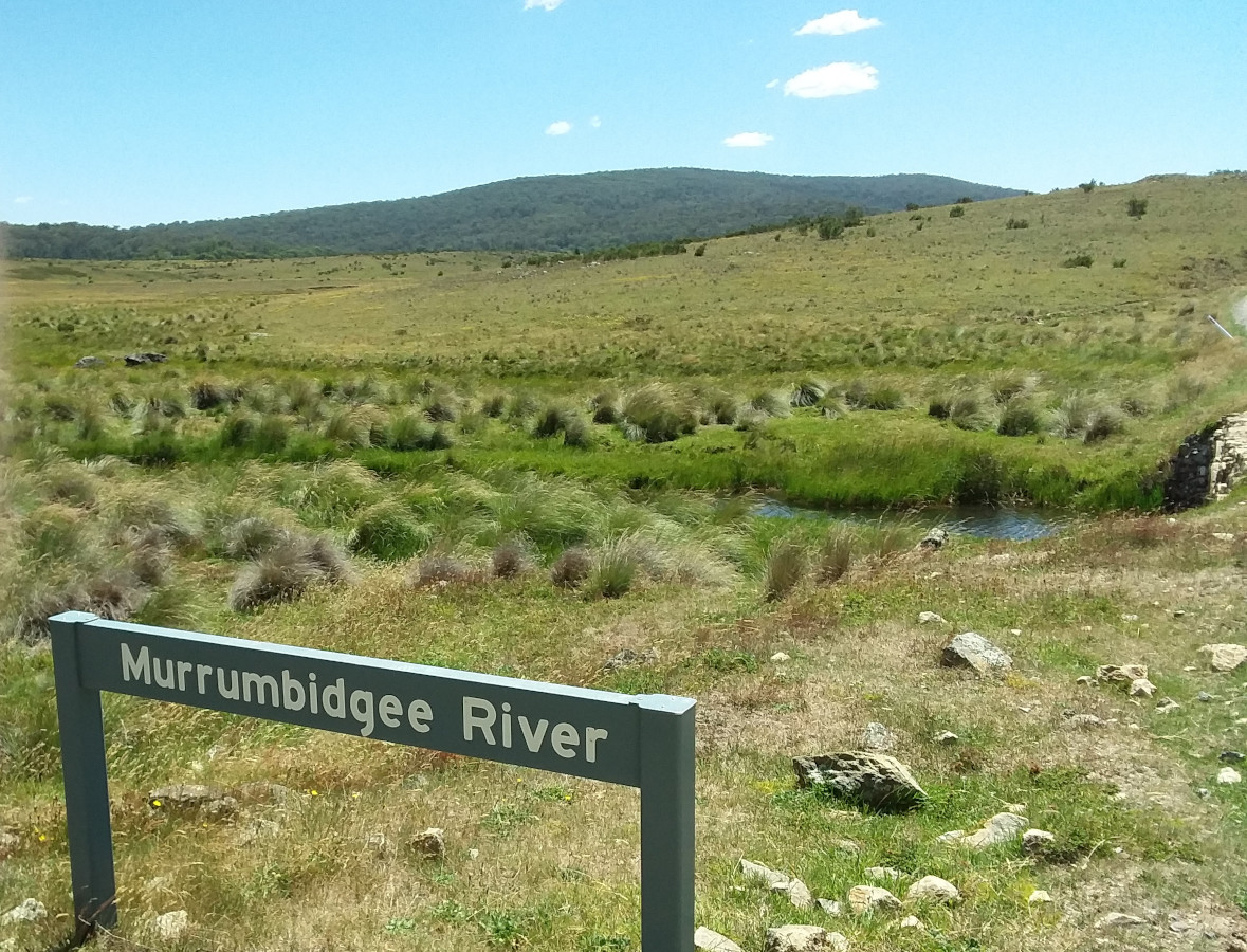 image of sign for Murrumbidgee River at Long Plain Road