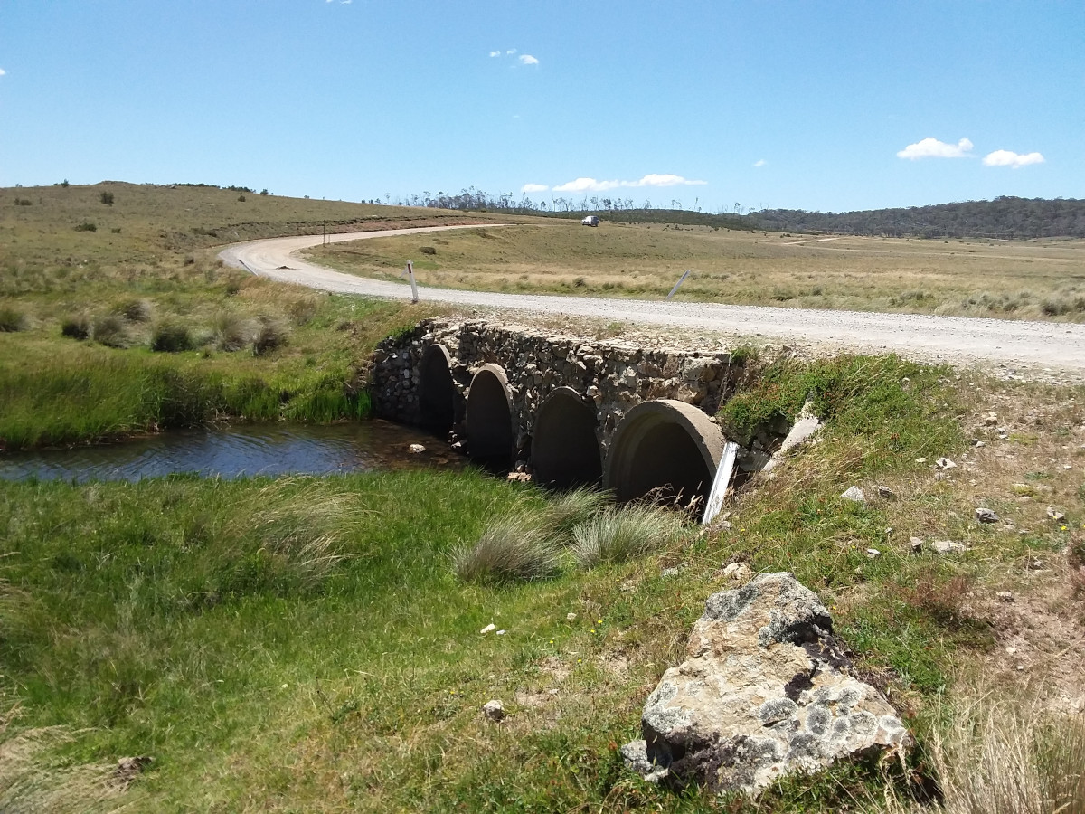 image of the Murrumbidgee River at Long Plain Road